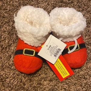 NWT baby Santa slippers size 12-24 months